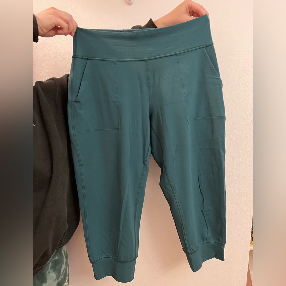 LULULEMON JOGGERS